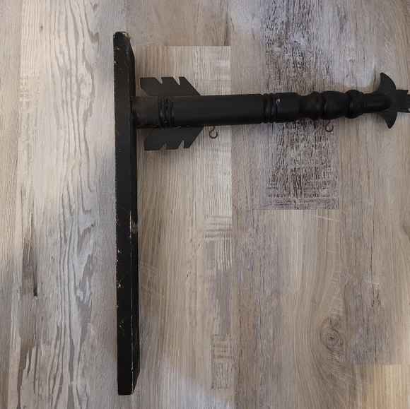 YOU ARE PURCHASING TWO WITCH, USA FLAG AND WOOD HANGER - Picture 7 of 11